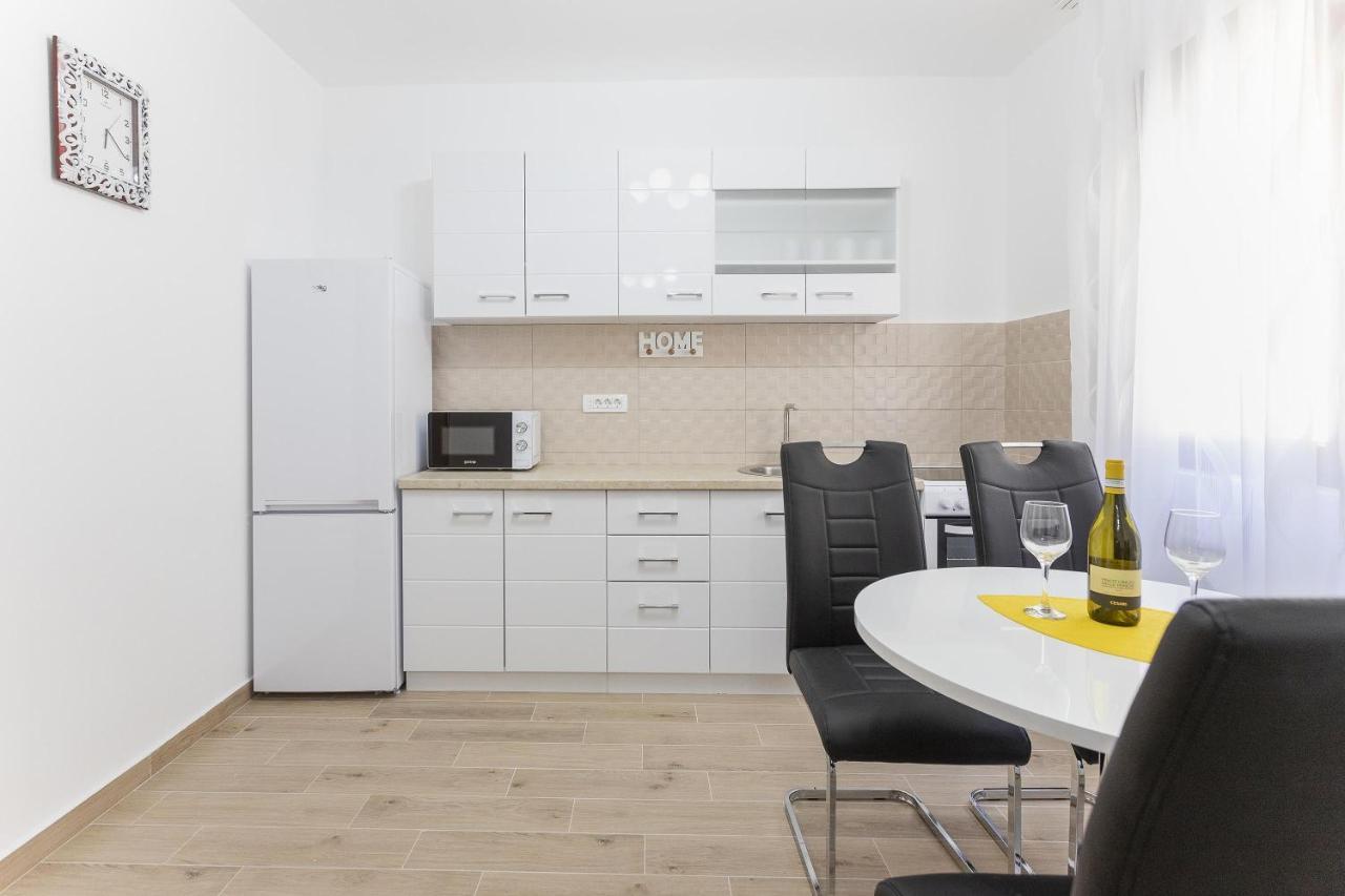 Muo Sea Front Apartments Kotor Exterior photo