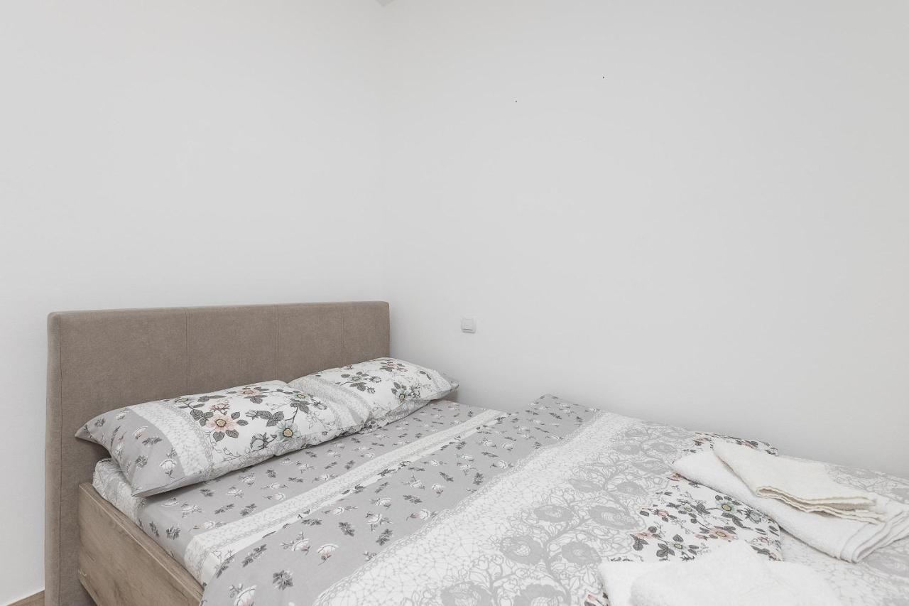 Muo Sea Front Apartments Kotor Exterior photo