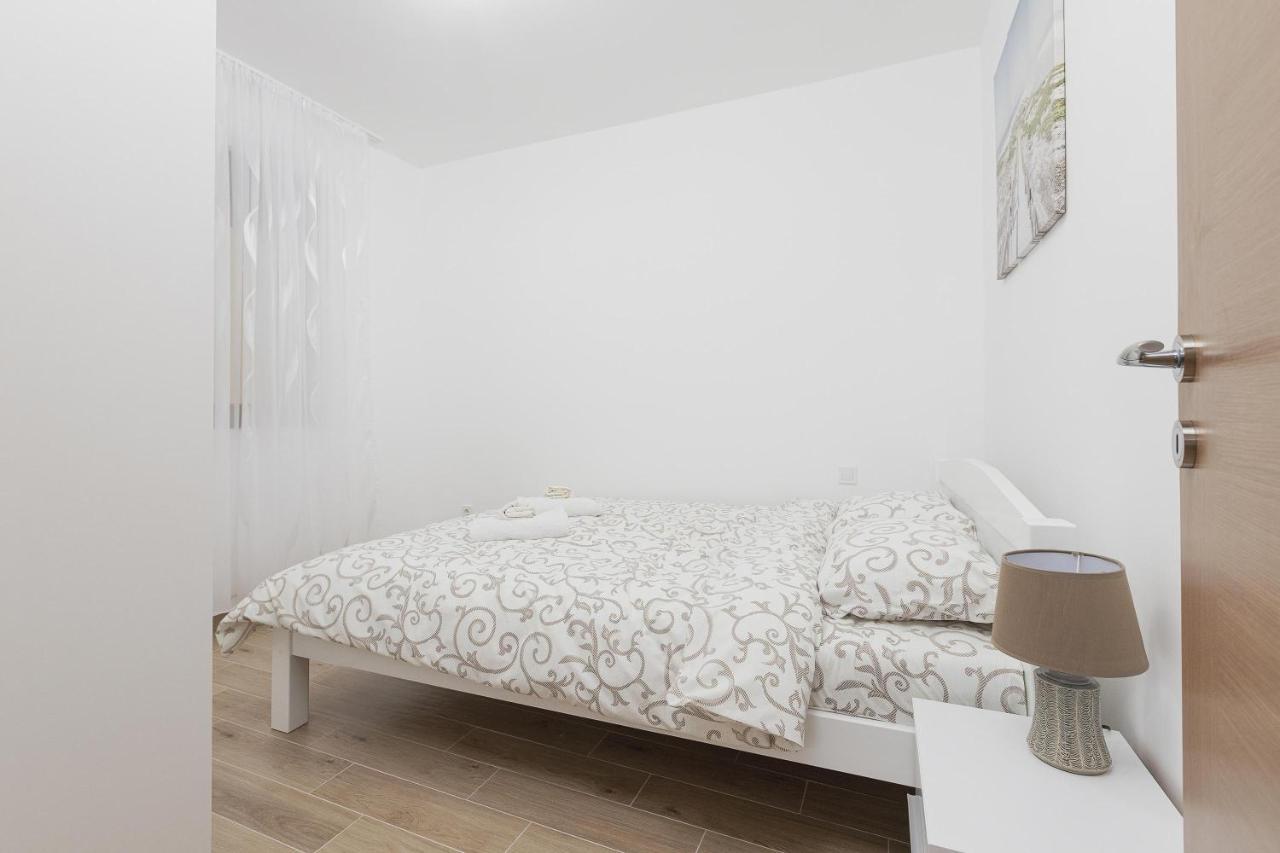 Muo Sea Front Apartments Kotor Exterior photo