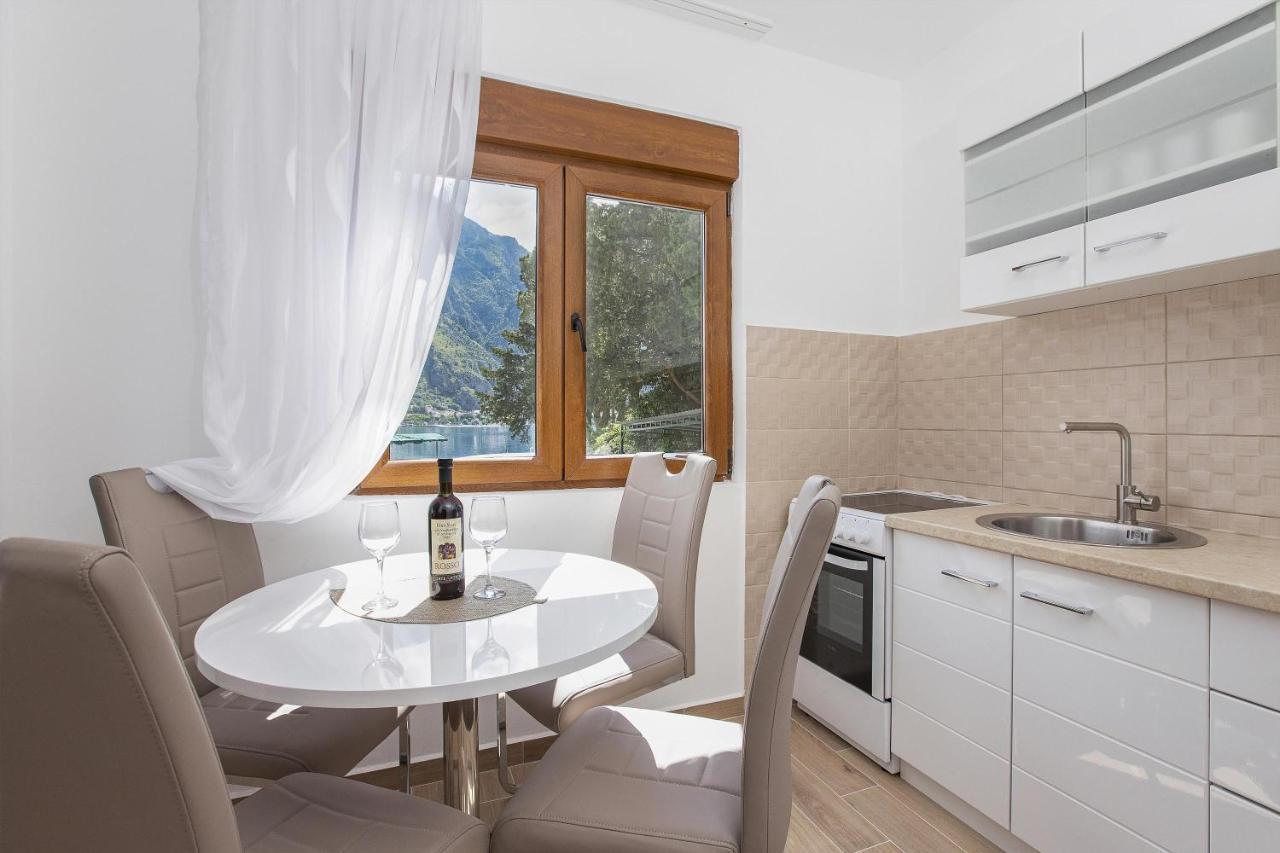 Muo Sea Front Apartments Kotor Exterior photo