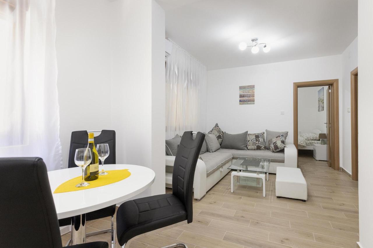 Muo Sea Front Apartments Kotor Exterior photo
